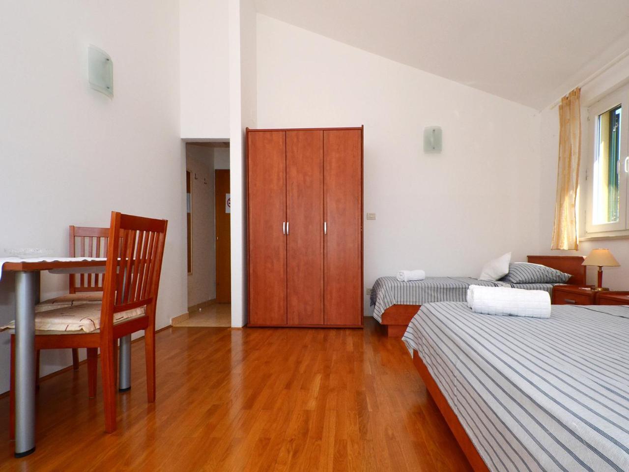 Apartments Nera Подстрана Екстериор снимка